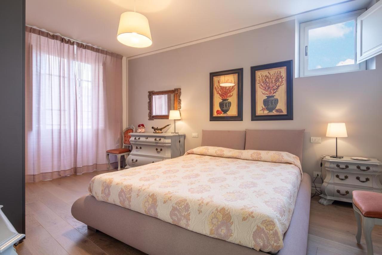 Stunning & Luxurious 1Br Apt 1 Min Walk By Duomo Florença Exterior foto